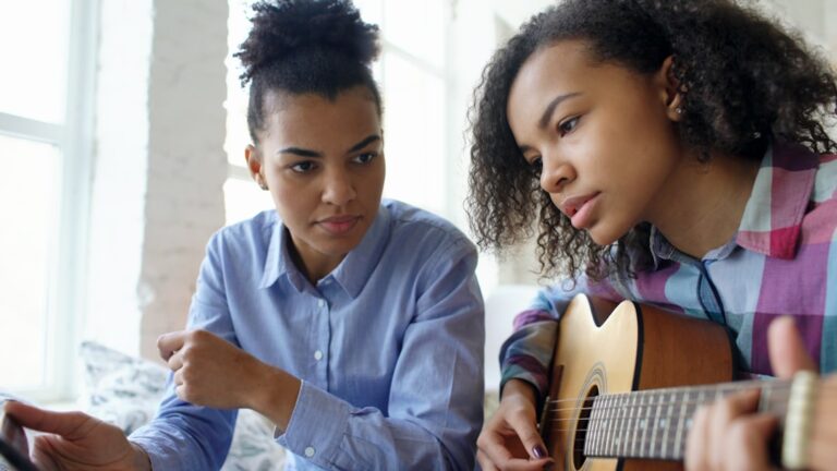 Step into the World of Music with Our Tailored Lessons